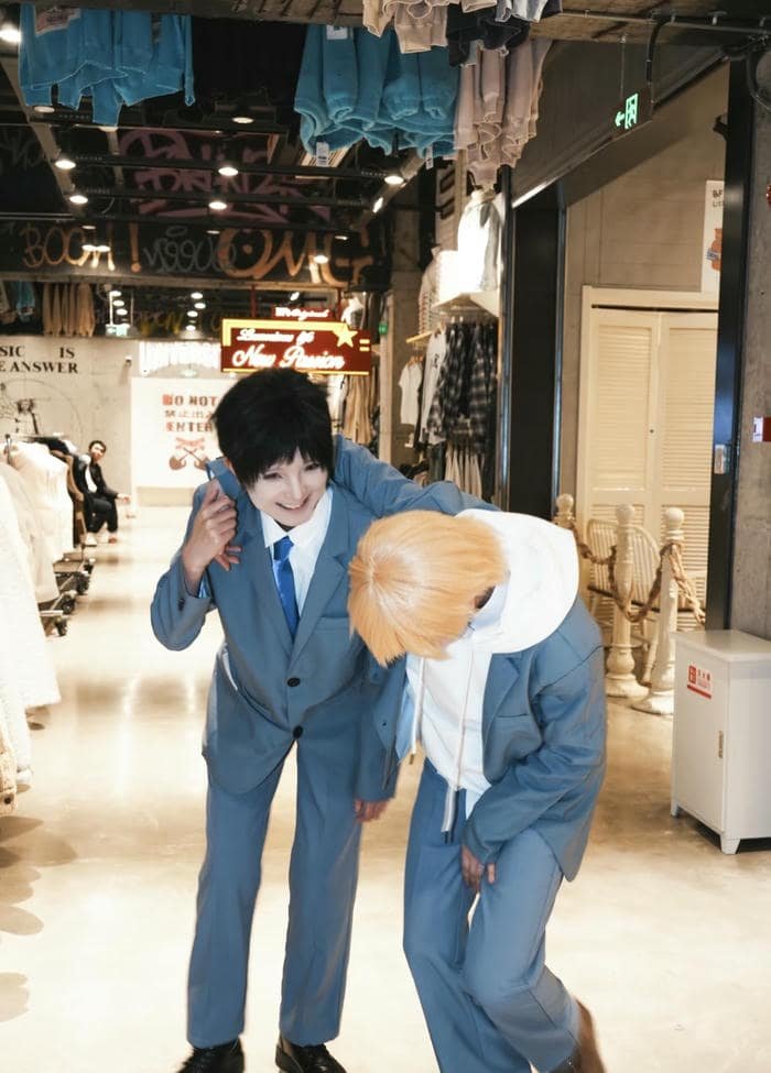 dáng nam cosplay đam mỹ