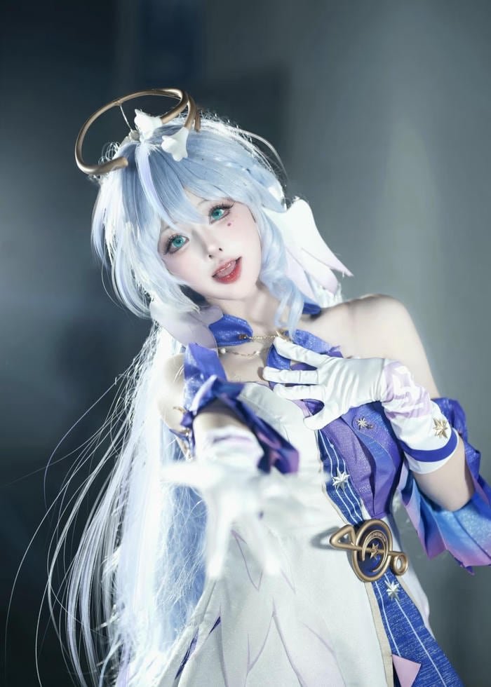 dễ thương cosplay anime nữ
