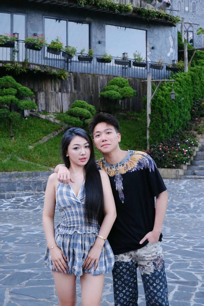 hình Trần Hà Linh hot trend