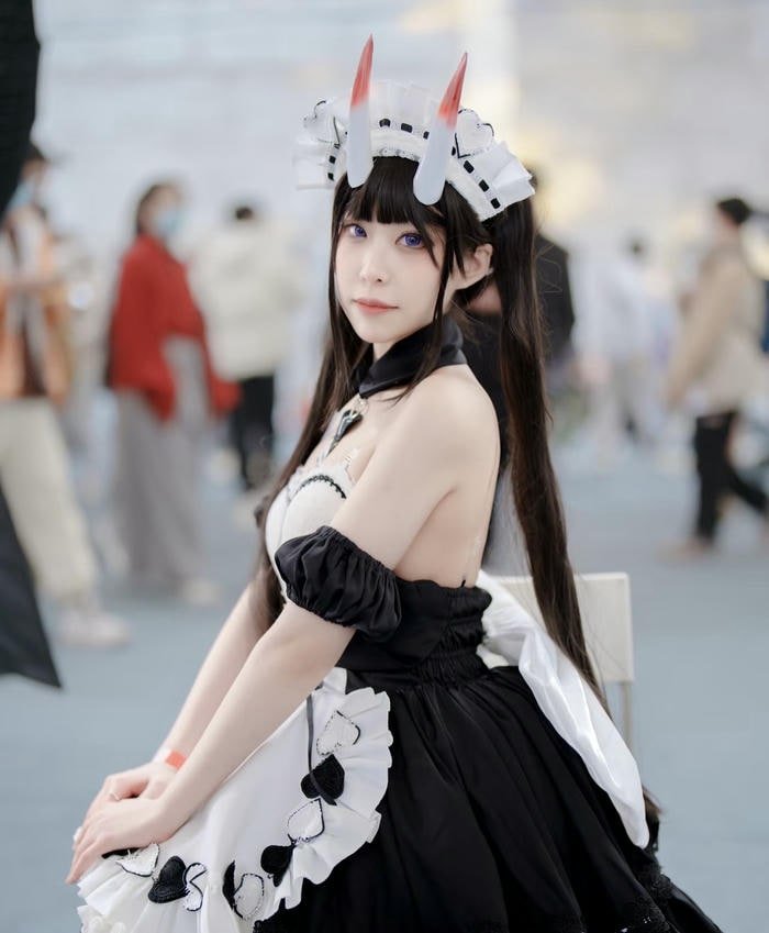 nét duyên cosplay hầu gái