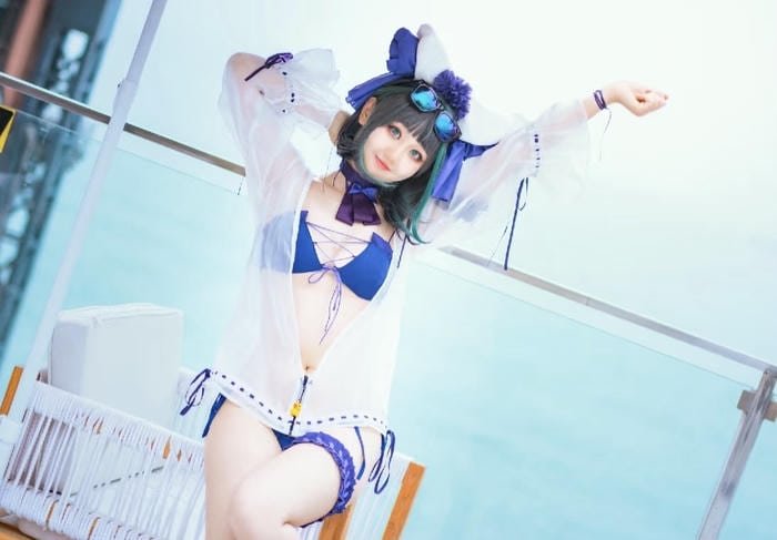 pose mượt gái xinh cosplay mặc bikini