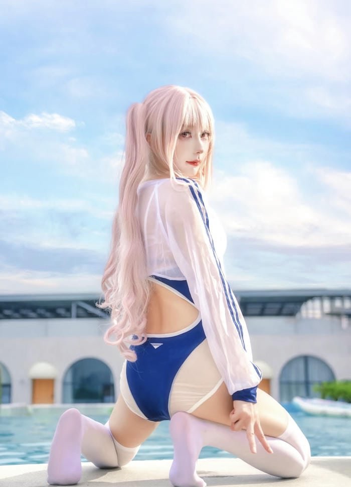 sống động gái xinh cosplay mặc bikini