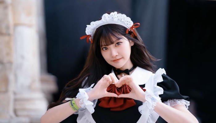 tone sáng cosplay hầu gái