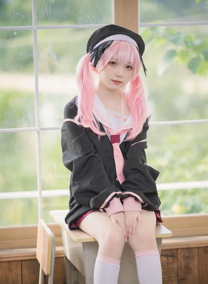 trẻ trung cosplay anime nữ